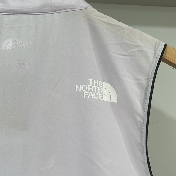 The North Face Women's Warn Insulated Vest, Size XL, NWT - Picture 5 of 10